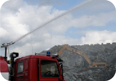 KC GLASS’s robot water cannon enables long-range spraying up to 80m (87yd).